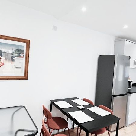Single Room In Modern House Near Νότιγχαμ Εξωτερικό φωτογραφία