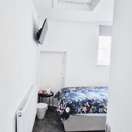 Single Room In Modern House Near Νότιγχαμ Εξωτερικό φωτογραφία