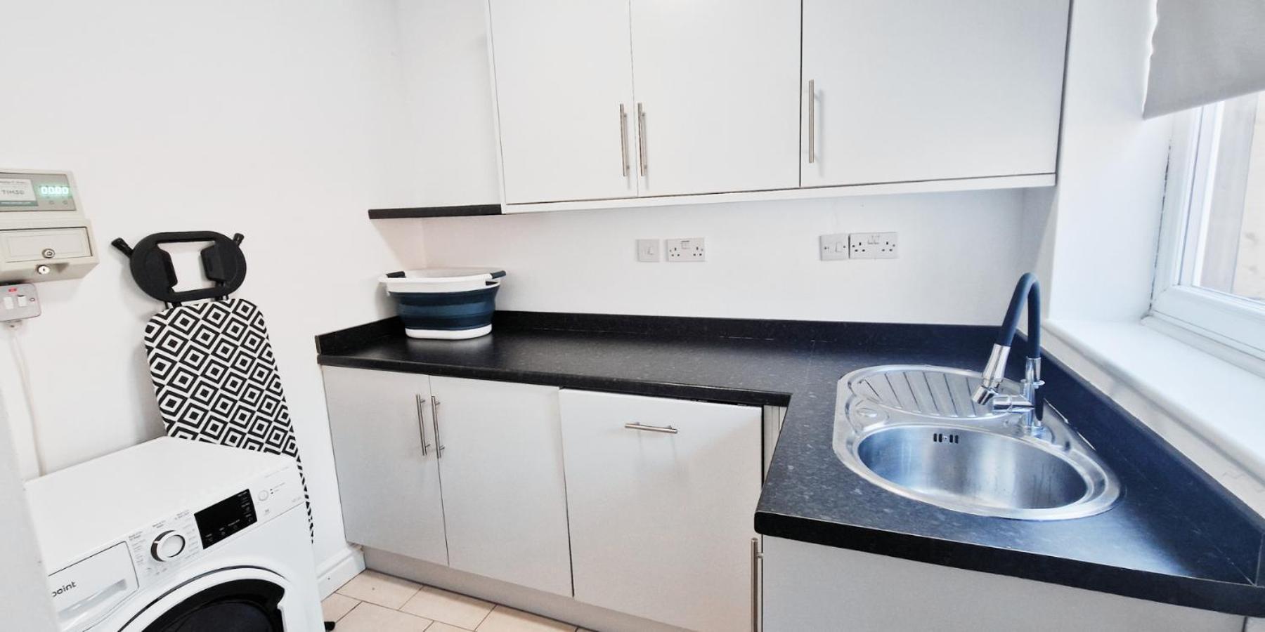 Single Room In Modern House Near Νότιγχαμ Εξωτερικό φωτογραφία