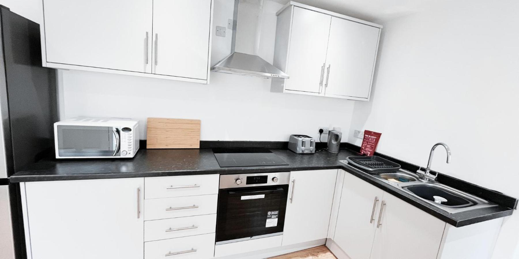 Single Room In Modern House Near Νότιγχαμ Εξωτερικό φωτογραφία
