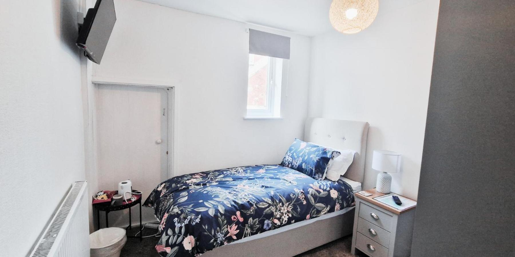 Single Room In Modern House Near Νότιγχαμ Εξωτερικό φωτογραφία
